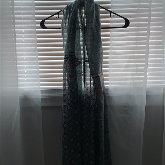 Scarf - Picture 1 of 2